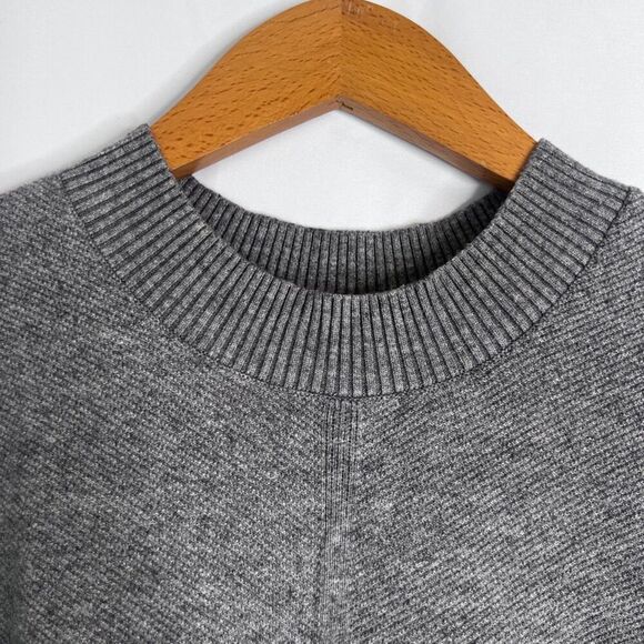 Cyrus Gray Ribbed Knit Long Sleeve Scoop Neck Pullover Sweater Size Small - Picture 3 of 10